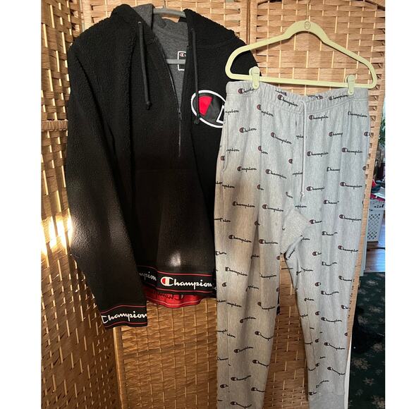 Champion Two (2) Piece Fleece/Sweatpants Lounge Set, L/ XL - Picture 1 of 13